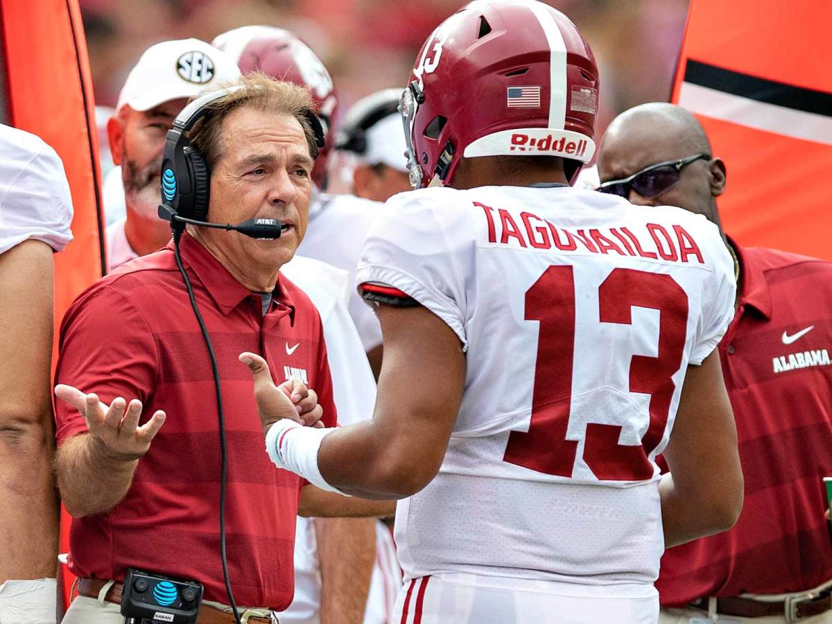 nick-saban-tua-tagovailoa-father.jpg